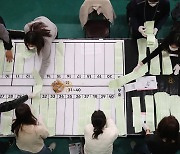 22대 총선 개표율 50.17%... 민주당 153석, 국민의힘 97석