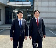 [출구조사] '아산갑' 복기왕 55.5% vs 김영석 43.0%