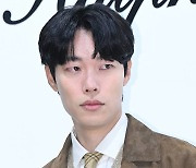 ‘골프 사랑’ 류준열, 김주형 캐디 변신‥파3 콘테스트 참석