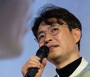 ‘베테랑 2′ 류승완, 칸 영화제 간다…올해도 경쟁 부문 진출작 없어