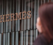 Hermès and Rolex donate less despite record sales in Korea