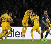 PSG, 챔스 8강 1차전서 바르셀로나에 역전패…이강인 61분 활약