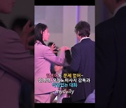 김연경(Kim Yeon-koung), 일본어도 문제 없어~ 오기노 마사지 감독과 막힘없는 대화