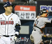 [MD포토] 류현진에게 삼구삼진 장승현 '이걸 어떻게 때려'