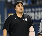 류현진 '12년만에 KBO 복귀 승'[포토]