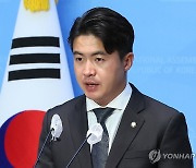 오영환 총괄선대위원장, '총선 결과를 겸허히 수용합니다'