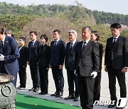 조국 조국혁신당 대표, 서울현충원 참배