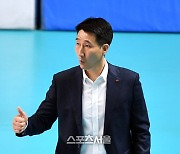 한국전력, 권영민 감독과 재계약 “상위권 도약 위해 최선을 다하겠다”