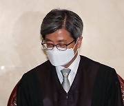 [기자의 시각] 김명수 대법원장 취재 후기