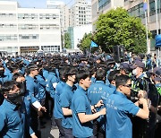 “불법집회에 법대로 하니 시원” 경찰다운 경찰이 불러온 평화