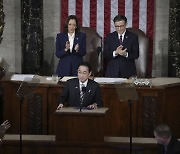 기시다 “미국 더 이상 혼자 아냐, 일본이 함께 할 것”