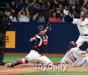 [MD포토] 최주환 '내가 더 빨랐어'