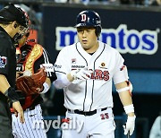 [MD포토] 다급해진 양의지 '내가 먼저 볼께'