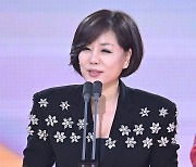 한혜진, 뜻 깊은 트롯뮤직어워즈 ‘골든레코드’ 상 [포토엔HD]