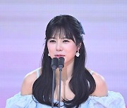 양지은, ‘트롯뮤직어워즈 2관왕 감사해요’ [포토엔HD]