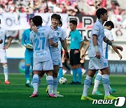 서울 상대 4-2 승리 거둔 포항