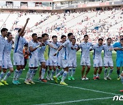 4-2 승리 거둔 포항 '축제다 축제'