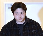 전공의 비대위원장 “교수들은 착취 사슬의 중간 관리자…병원은 피해자 행세”