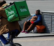 배달음식 질렸어...엔데믹 오자 설 자리 잃어가는 ‘배달전문 식당’