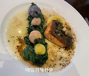 셰프에게 혼나는 학생들 구경하며 밥 먹는 재미?...“국물맛이 압권” [특슐랭 in 뉴욕]