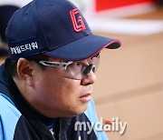 [MD포토] 고민 많은 롯데 김태형 감독