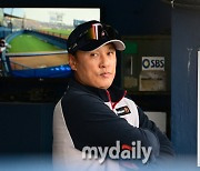 [MD포토] 이승엽 감독 '야구 어려워'