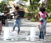 서울 낮 30도 무더위…역대 가장 더운 4월[내일날씨]