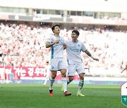 '허용준-이호재-박찬용-정재희 원더골!' 포항, '김기동 더비' 서울전 4-2 짜릿한 승리!... 1위 질주