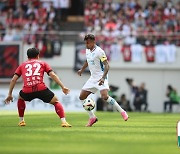 ‘완델손 2도움’ 포항, FC서울과 ‘김기동 더비’에서 4-2 역전승