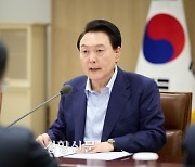 윤 대통령, ‘중동 사태 긴급회의’ 주재 “국민안전 대책 철저히 마련하라”