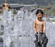 Rainfall to sweep through country, cool off untimely heat