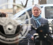 “의사들만 잘못된 정책에 저항”… 노환규 “정치세력 만들 것”