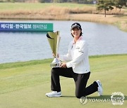 '이렇게 빨리 우승할 줄은 몰랐다' 박지영, 폭풍 버디쇼.. 초대 대회 챔피언 2년 만에 왕좌 탈환