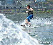 낮 최고기온 30도 육박, 때 이른 더위에 시민들은 지금 [뉴시스Pic]