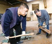 천년비색 고려청자…그 영롱함 지켜온 남녘 마을