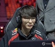 LCK 스프링 결승전 준비하는 페이커