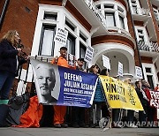 Britain Assange