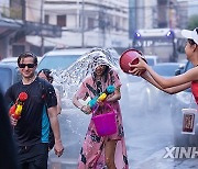 LAOS-VIENTIANE-SONGKRAN FESTIVAL-CELEBRATION