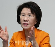 “뚝심과 불통 종이 한 장 차이…尹, 이재명 만나야”[특별인터뷰]