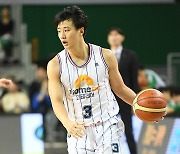 [KBL 4강 PO 오늘의 신 스틸러] 허웅이 1차전에서 해낸 것, ‘슈팅’과 ‘활발한 2대2 수비’