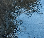 [오늘 날씨] 출근길, 우산 챙기세요… 전국 최대 100㎜ 많은 비