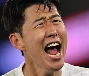 '손흥민을 이렇게 쓴다니!' 토트넘 감독 전술 도마에... 英 이례적 혹평 '3경기 연속 부진+2실점 원인'