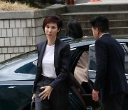 [포토] 이혼소송 항소심 출석하는 노소영 관장