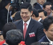 당선자총회 참석한 김재섭