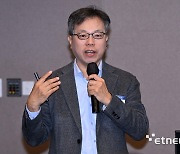 장병탁 서울대 AI연구원장, '글로벌 AI경쟁과 한국의 AI전략'