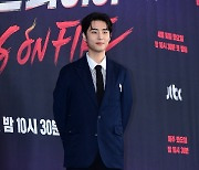 [포토] 데이식스 영케이, '멋진 모습에 시선강탈'