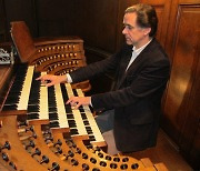 [Herald Interview] Master organist Ben van Oosten to bring 'deep feeling of spirituality' to concerts