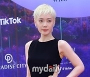 [남혜연의 직언직설] "각자 삶을 응원하기로 했다지만..." 김희어라, 학폭 연예인의 꼬리표 뗄 수 있을까