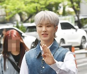 호시 HOSHI, 넘사벽 훈훈함 [포토엔HD]