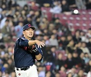 롯데 3루수 김민성, '선발 윌커슨 돕는 좋은 수비' [사진]